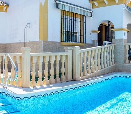 Casa Trudy Villa Торевиеха Екстериор снимка